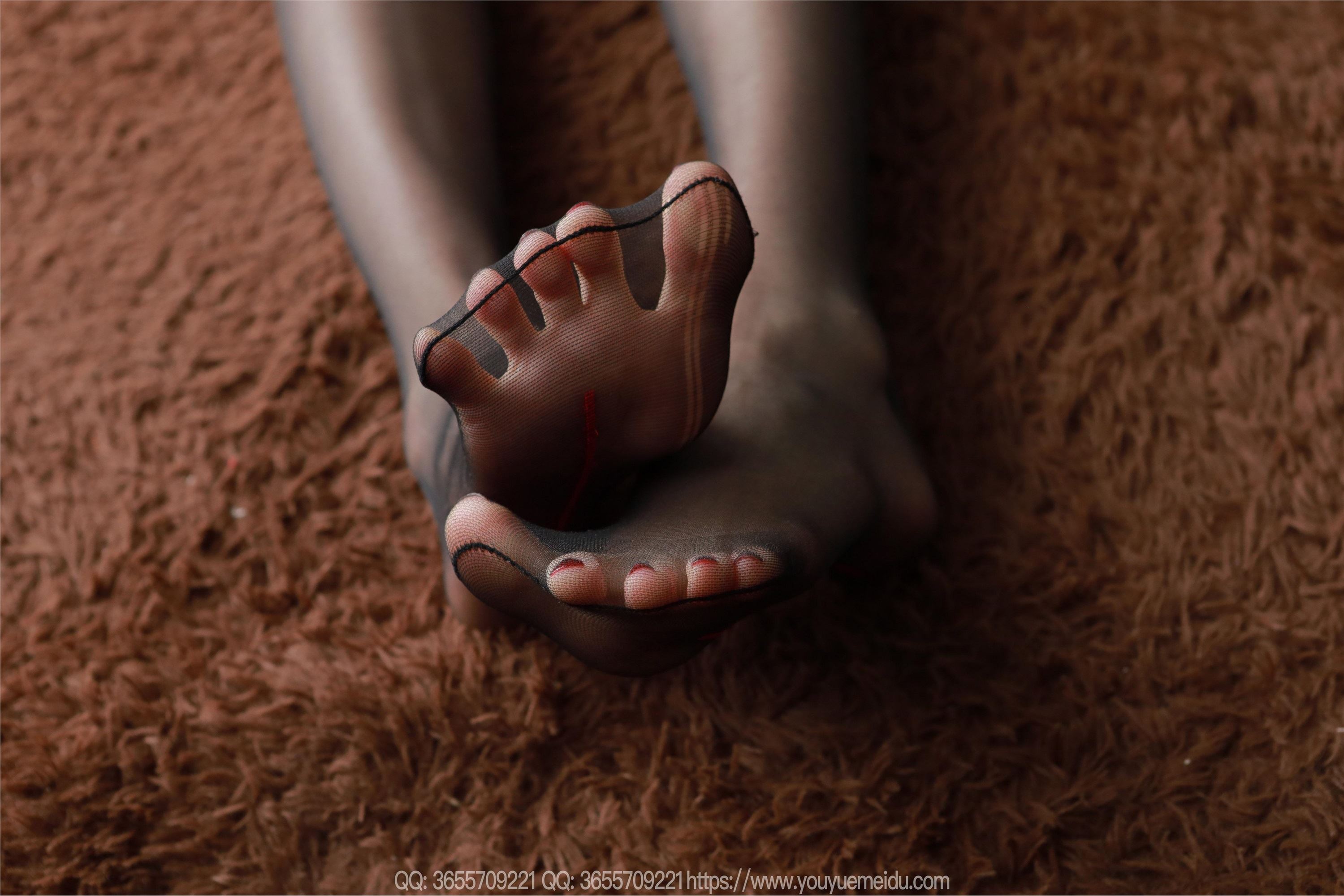 IESS异思趣向  2025.04.18 丝享家 2031 团团《细腿黑丝》